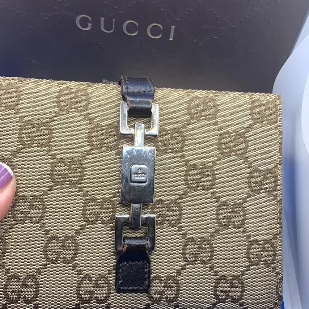 Gucci 📌 thanks
